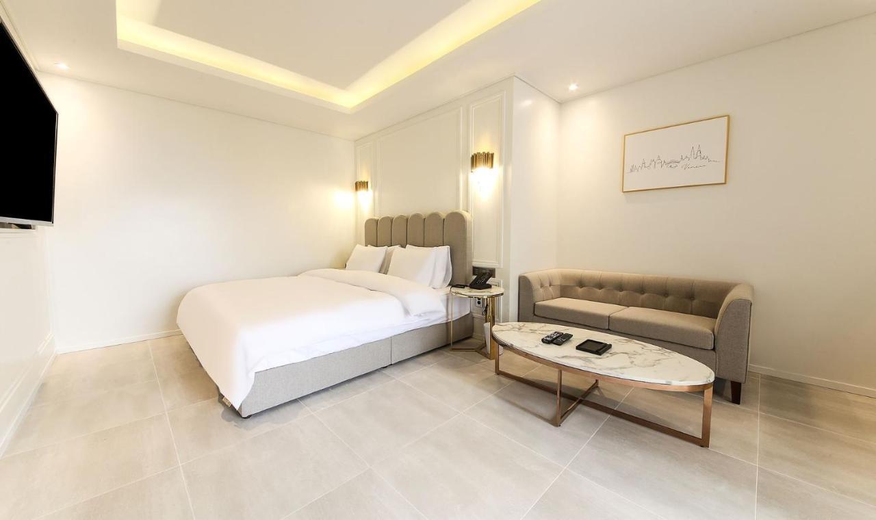 H Moment Hotel Songjeong Μπουσάν Εξωτερικό φωτογραφία