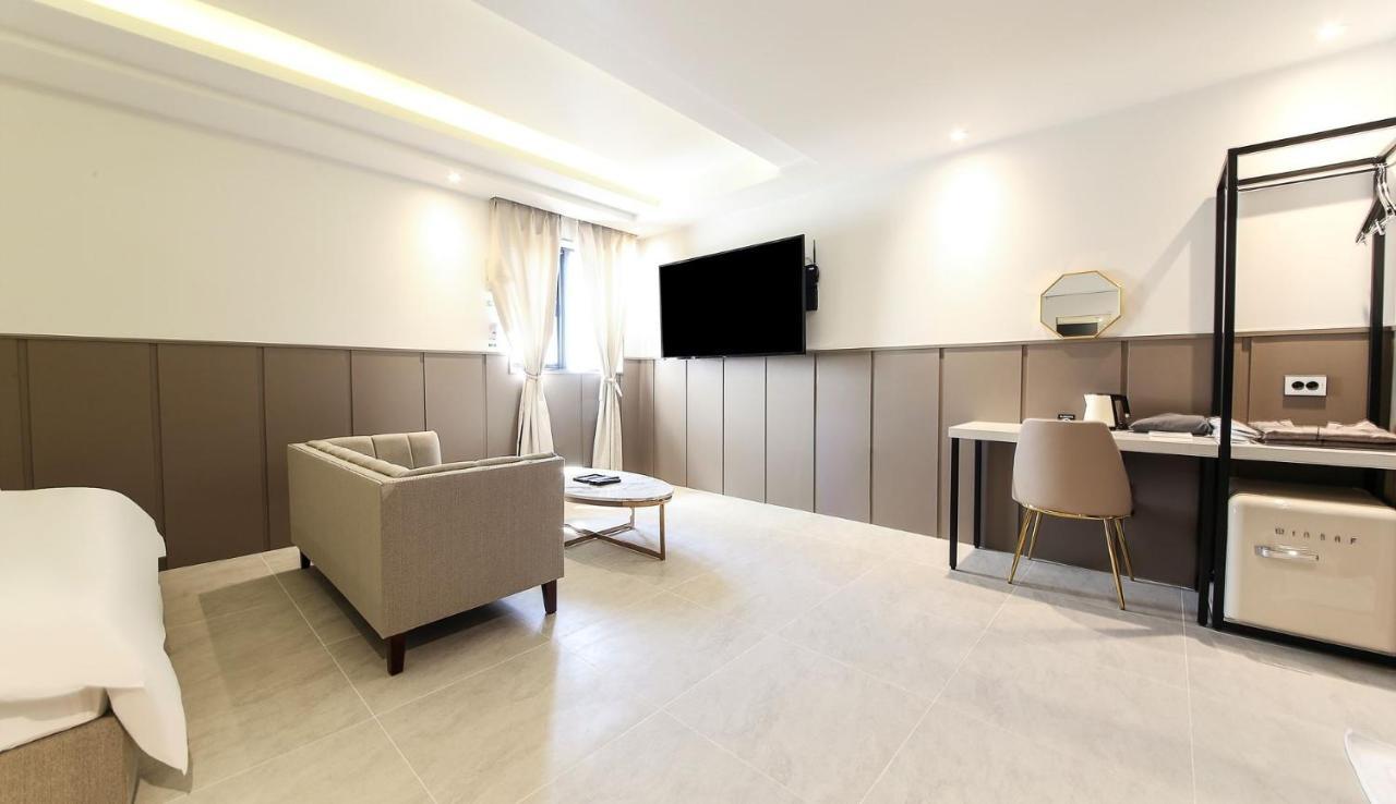 H Moment Hotel Songjeong Μπουσάν Εξωτερικό φωτογραφία