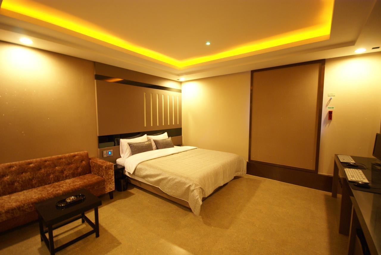 H Moment Hotel Songjeong Μπουσάν Εξωτερικό φωτογραφία